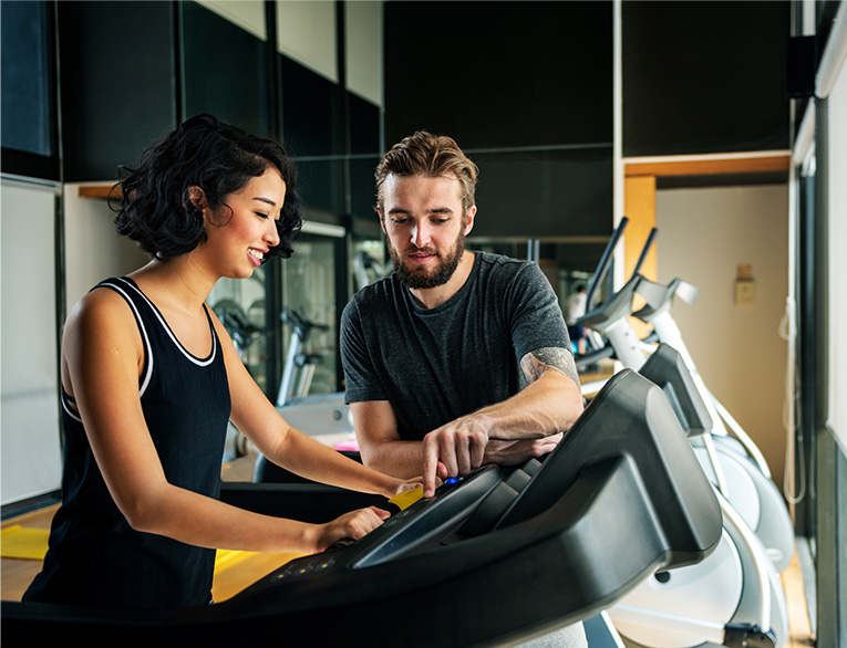 Rutinas de calentamiento antes de entrenar fuerza